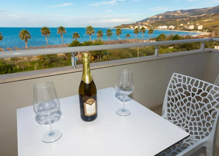 Seaview Apartments