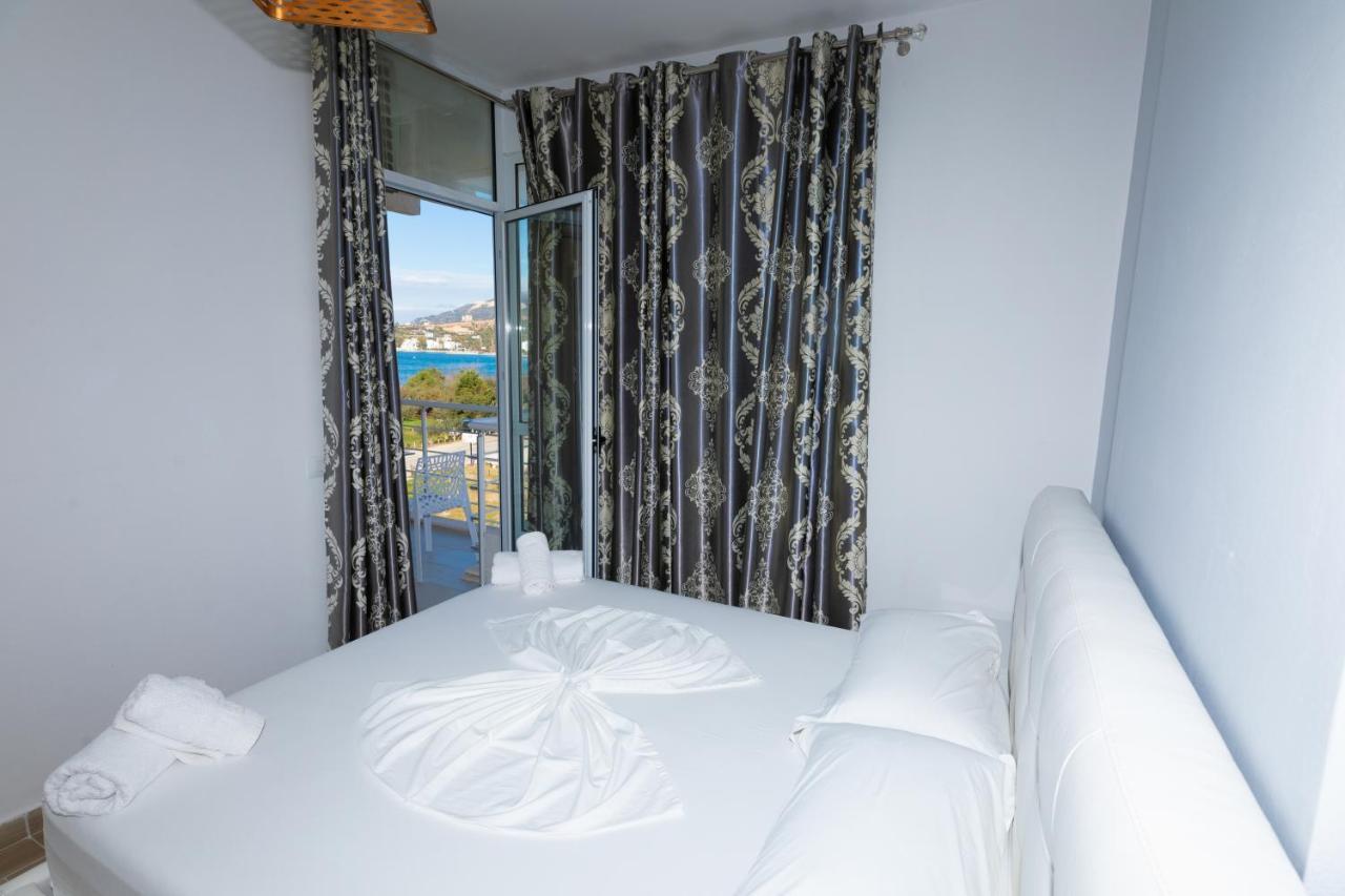 Seaview Apartment *