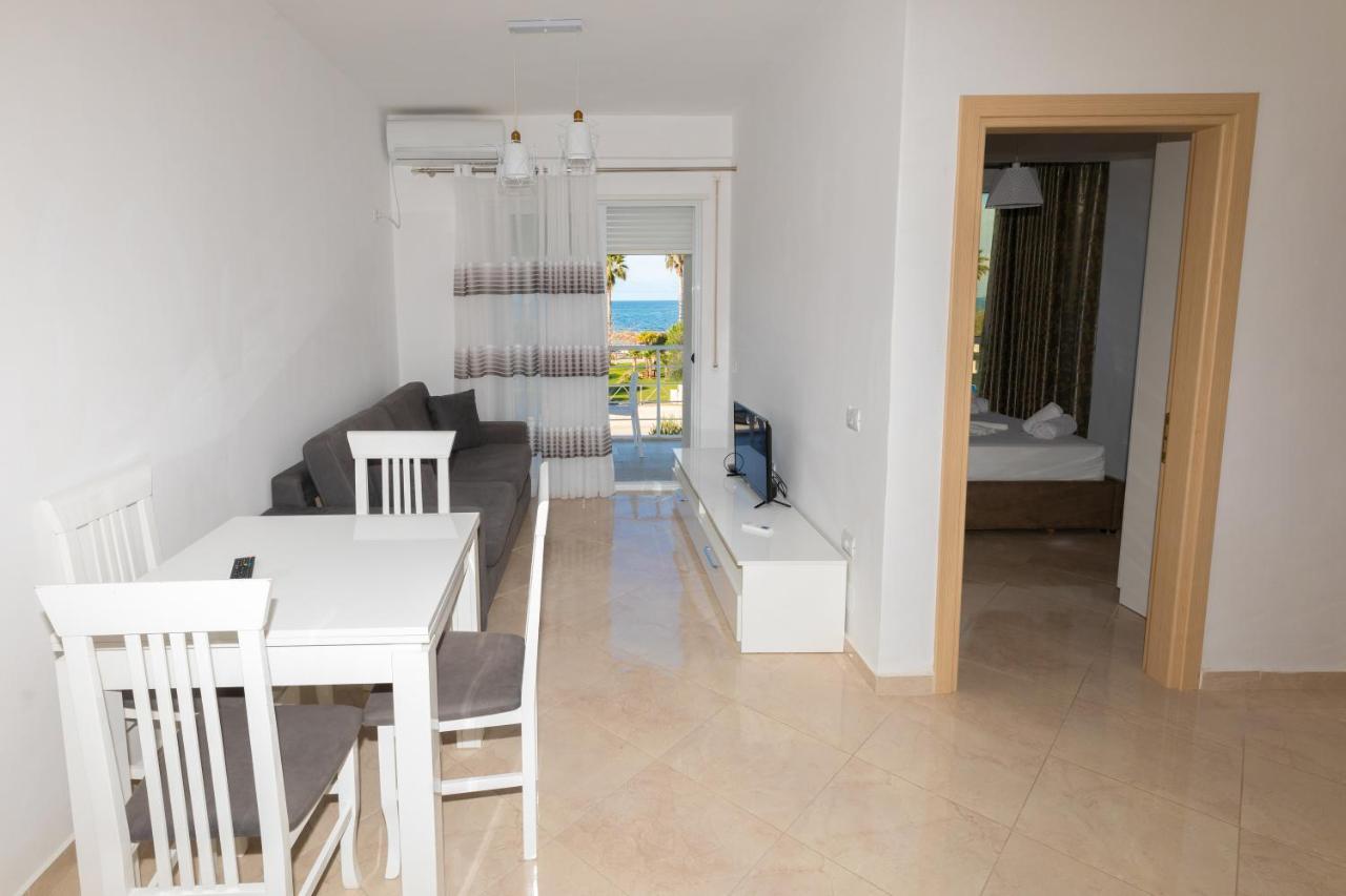 Seaview Apartment *